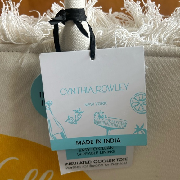 *New* Cynthia Rowley Lemon “Hello SUMMER Insulated Tote W/ Beaded Bag - Picture 8 of 16